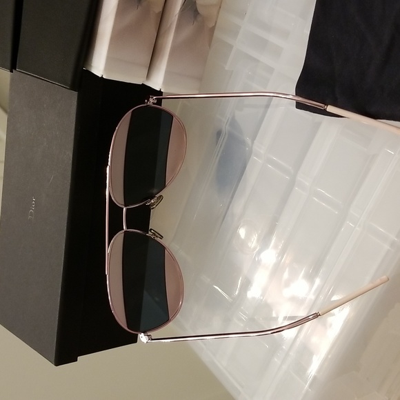 Sunglasses - Picture 5 of 8